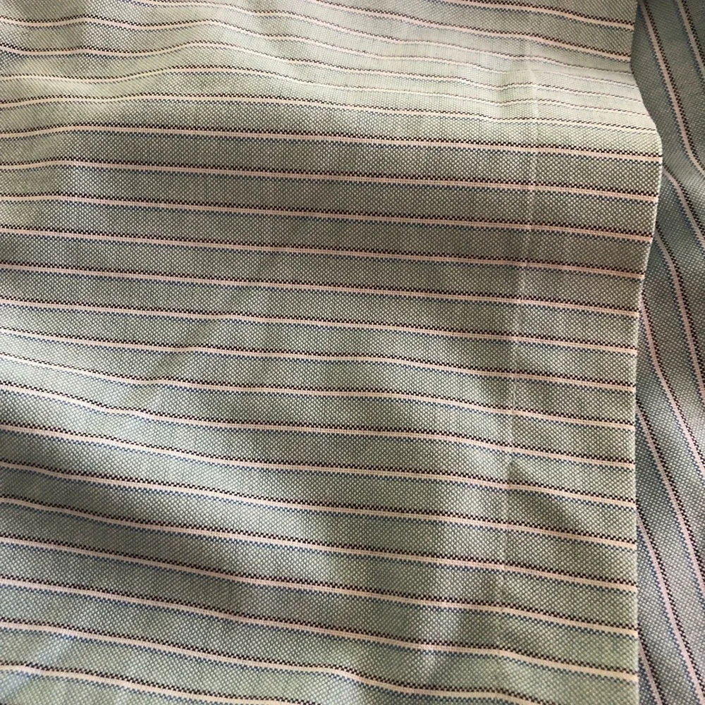 USED (Mens) XLT Stafford Oxford Shirt - Picture 4 of 4